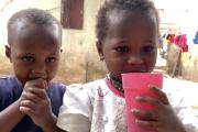 Diarra et Alassane, 2 ans, souffrant tous les deux de malnutrition